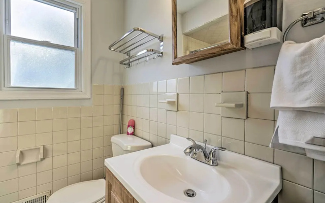 Middletown Township Home, Close to Beaches!