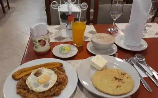 Hotel Mall Del Parque