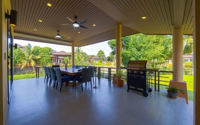 Luxury 5 Bedroom Villa nr to Beach - SRS