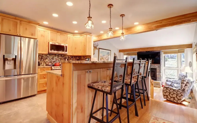 Woods21 Townhome 3 Bedroom Townhouse