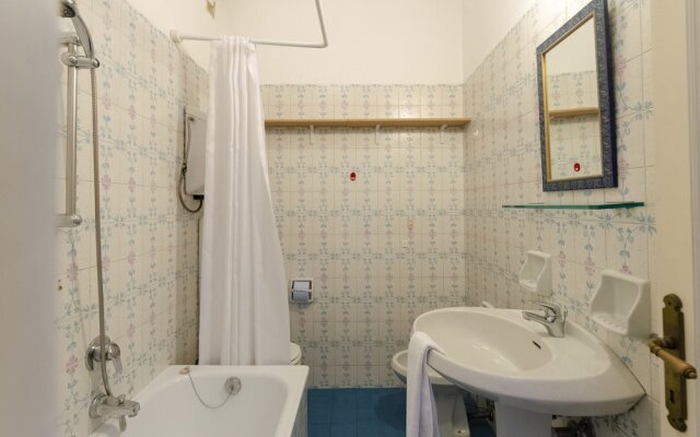 JOIVY Kiosk Opera House