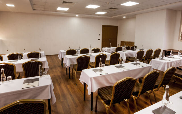 Majura Hotel