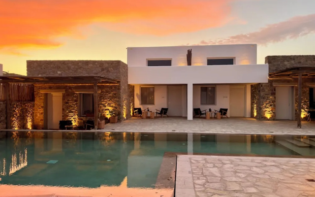 Mykonos Dot - Art Homes