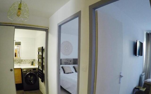 Nouvelle annonce : Appartement rénové de 66m2 pleine vue mer!