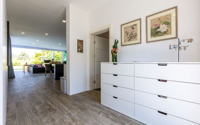 Modern 3 bedroom Pool Villa PG19