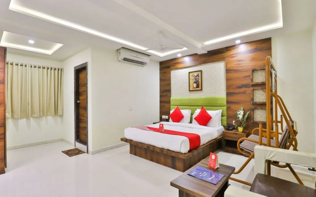 Ratna Palace Hotel