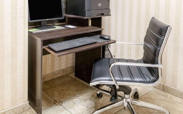 Comfort Suites Seaford