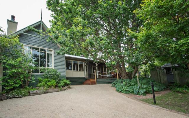 Oak Tree Lodge