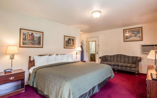 Quality Inn & Suites Mt Chalet