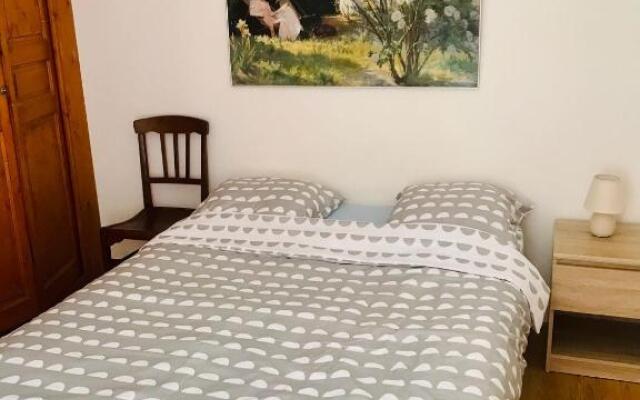 PRIVATE GARDEN in the center of Fontainebleau