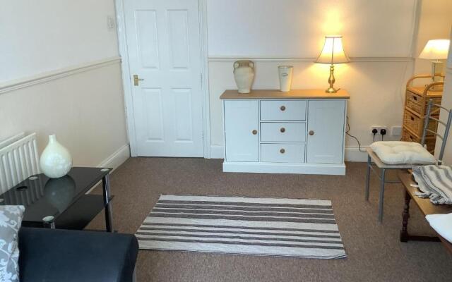 Second Floor Apartment Tenby Town Centre