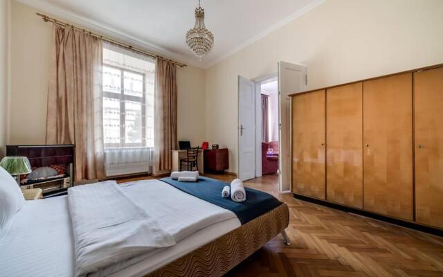 ROMANTIC Apartments - on Valova street