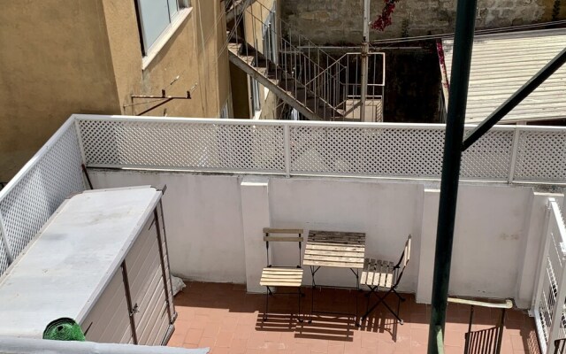 Lovely 2-bed Apartment in Lisbon Center