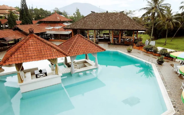 Royal Hotel and Villa Trawas