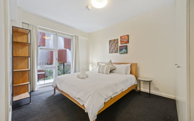 HomeHotel-Urban Retreat in Secure Boutique Block