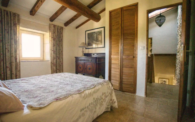 Maison de Charme Dans Domaine 17eme