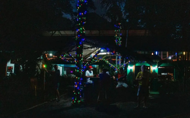 Palapa Hut Hostel & Camping