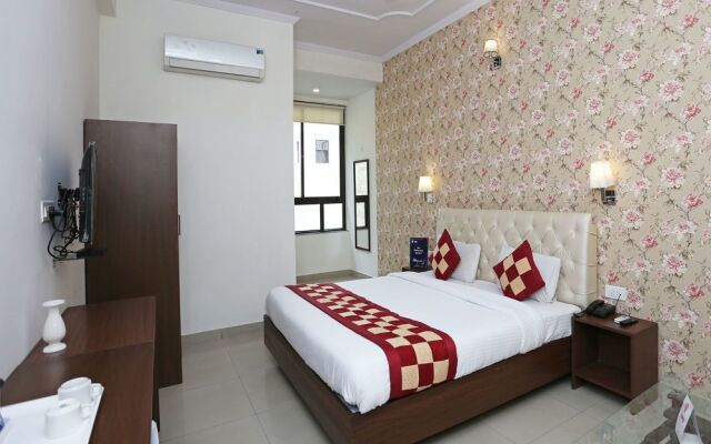 OYO 9594 Hotel Shree Residency
