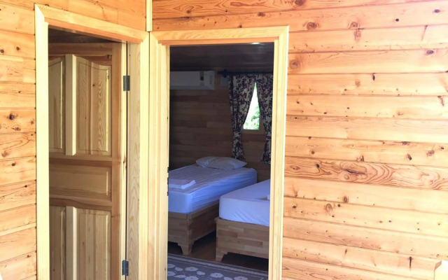 Lemon Garden Lodge