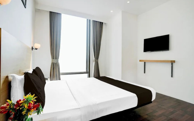 Super Townhouse PBG Mall Vashi