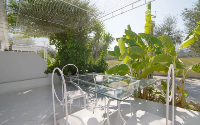 Mirsini Studios & Apartments