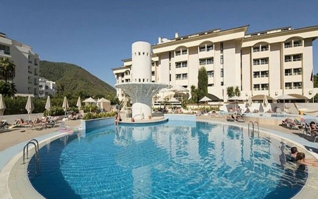 Faros Premium Beach Hotel