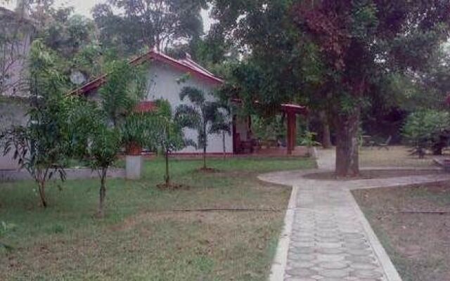 katharagama Safari Hotel