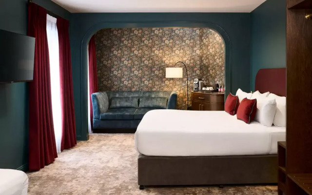 The House Hotel