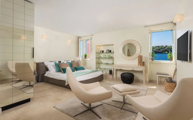 Natasha's Beachfront