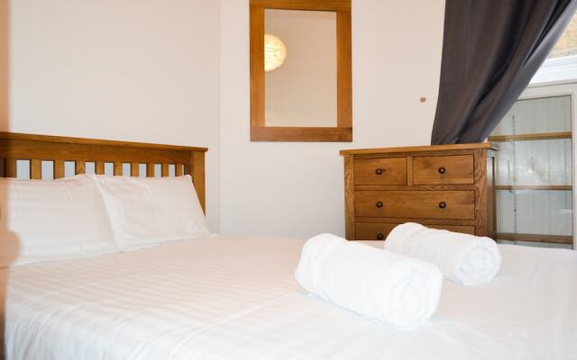 Modern 3 Bedroom Home in Morningside