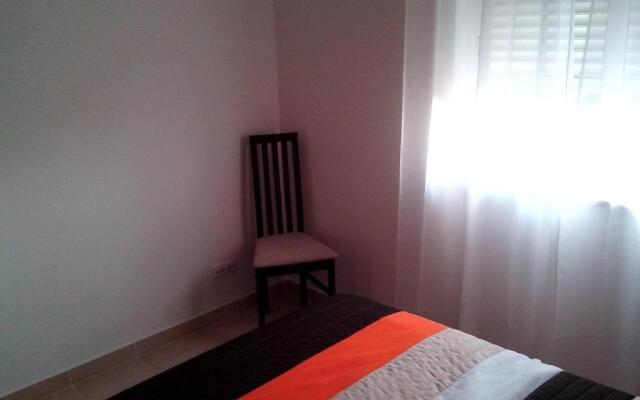 Albufeira 2 Bedroom Apartment 5 Min. From Falesia Beach and Close to Center! H