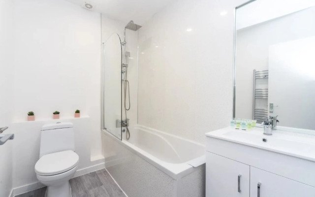 Clapham Sanctuary Apartment