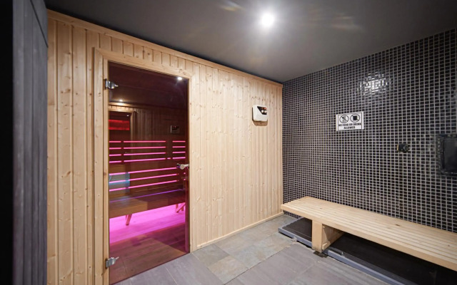 Riverside Boutique Hotel