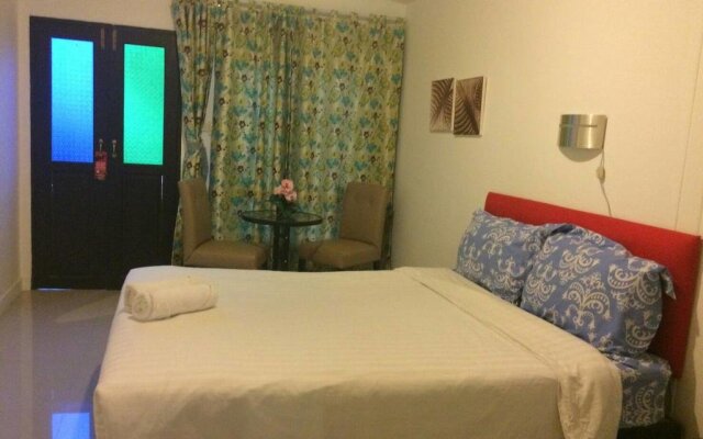 Baan Talay 51