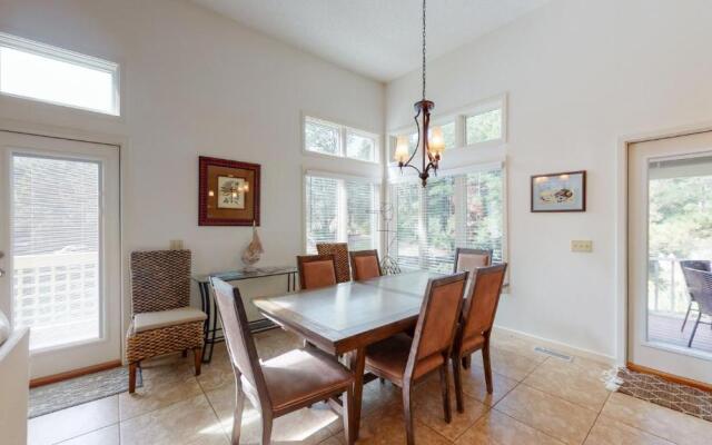 7609 Huntington Villas