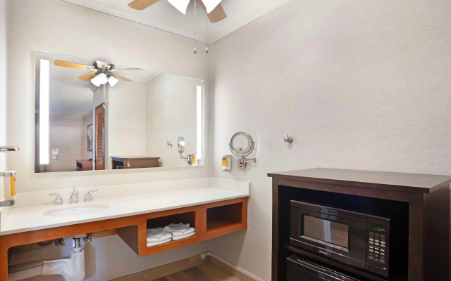 Best Western Plus Black Oak