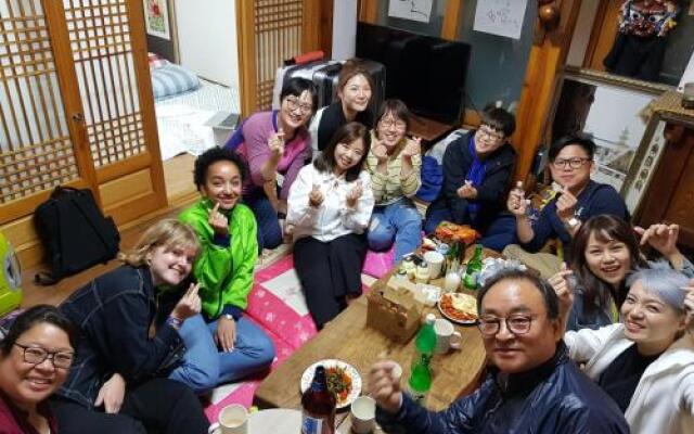 Aega Hanok Guesthouse