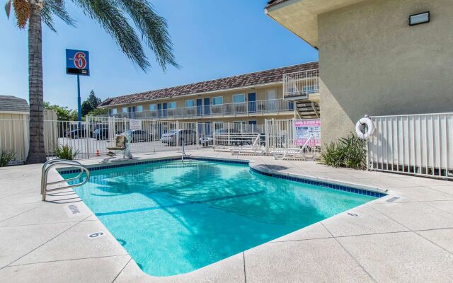 Motel 6 Ontario, CA - Airport
