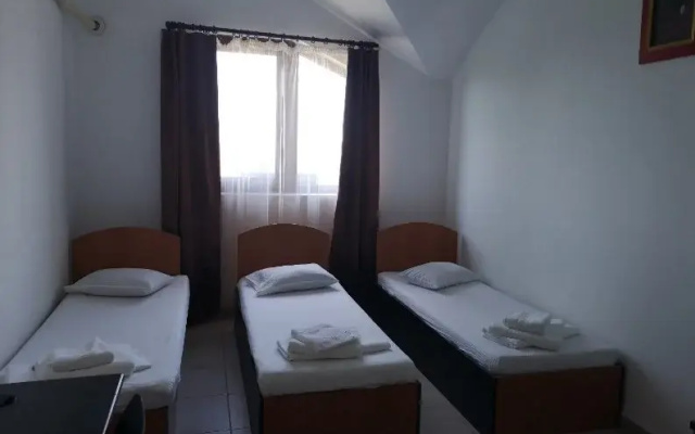 Felix Residence