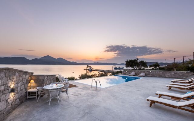 Anemi Suites
