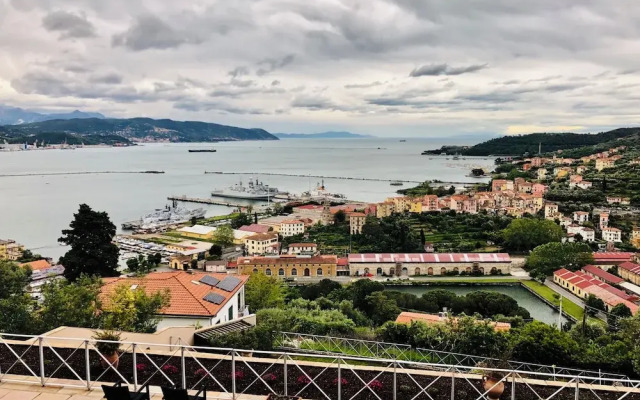 Mira-mare Apartments & Suites