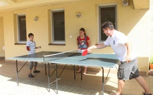 Lelle Park Apartmanház