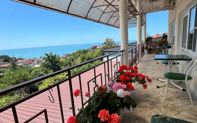 The Guest House At Henry's