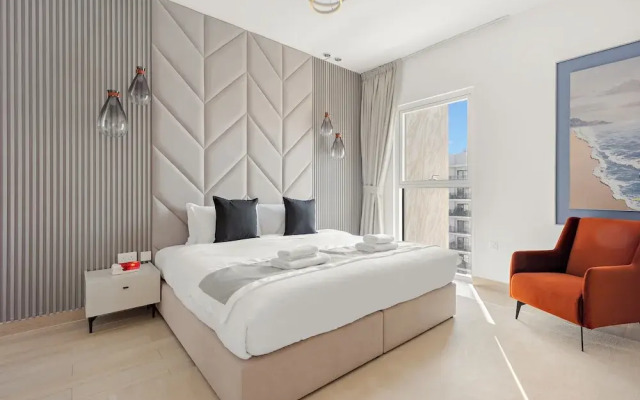 Luxe Ventures Waters Edge Haven