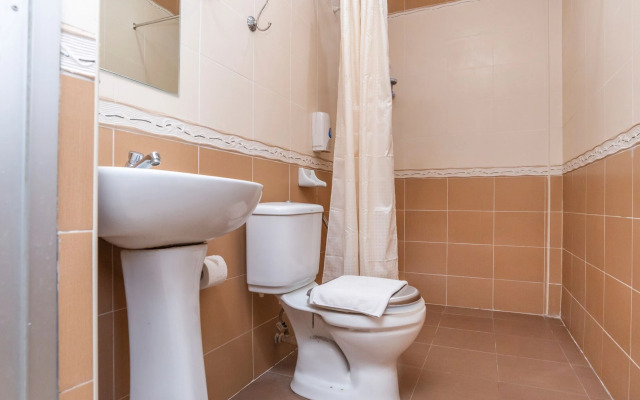 Super OYO 1114 Neo Pegasus Hotel