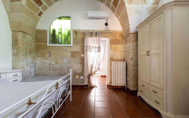 3936 Corte dei Falconi by Barbarhouse