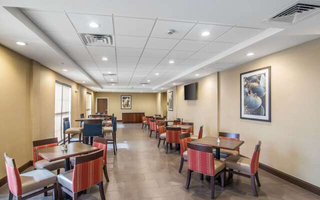 Comfort Suites Dodge City