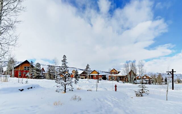 100 Deer Track Court House