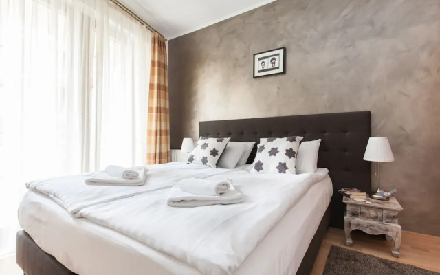 Town Hall Apart-hotel