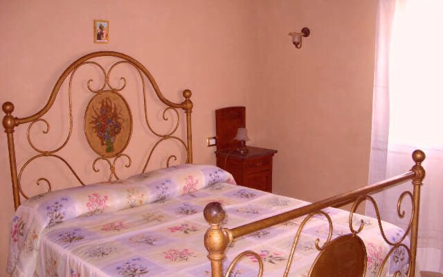 Il Grappolo e la Rosa